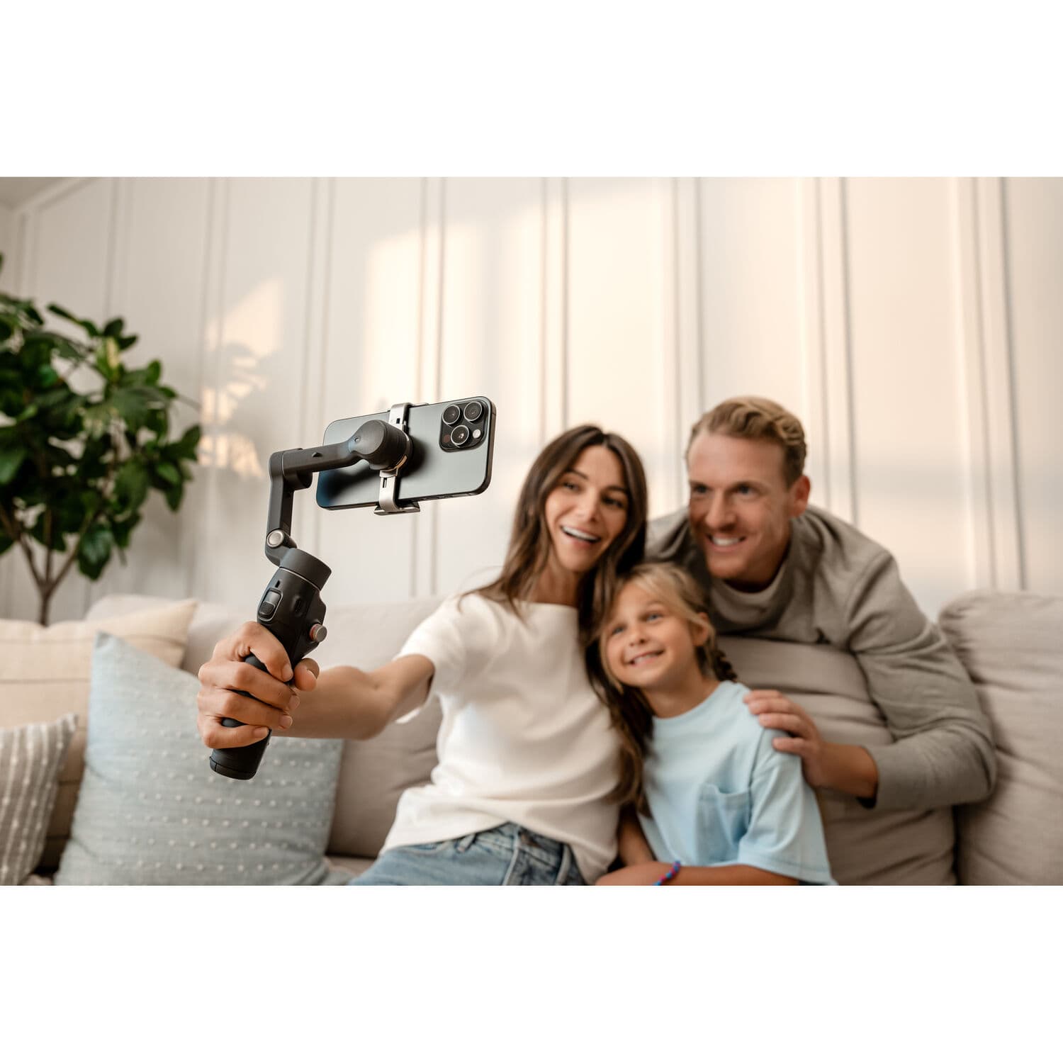 DJI Osmo Mobile 8 Smartphone Gimbal 18